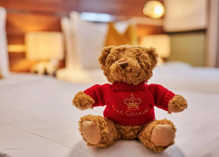 Huttons Hotel, Victoria London